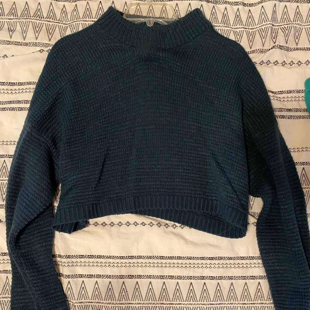 Crop sweater